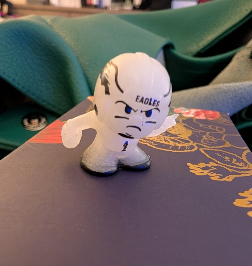 JALEN HURTS Rare GlowInTheDark 2025 NFL Teenymates Srs 13 (1 In 32 Pack Odds)